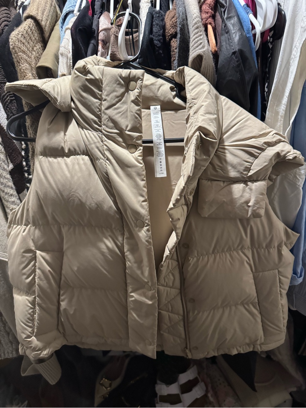 lululemon athletica Cropped Puffer Vest in Taupe